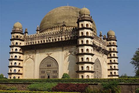 Gol Gumbaz Bijapur, History, Architecture, Timings, Facts, Entry Fee