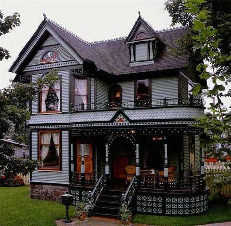 Inspiring Tiny House Tour: 101 Tiny Victorian Ideas https://decoratio.co/2017/05/tiny-house-tour ...