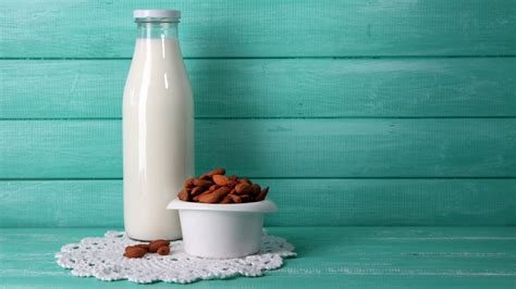 Nut Milk: Go Nuts With These Fantastic Options in Delhi-NCR - The Ideas Lab