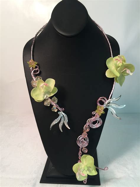 flower classroom: Students Floral Jewelry designs