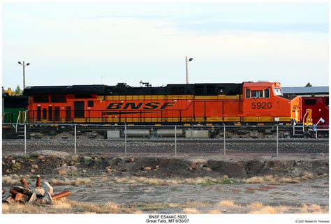 BNSF ES44AC 5920 | BNSF ES44AC, still looking pretty clean a… | Flickr