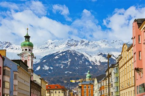 Learning about the wildlife of the Alps in Innsbruck - Land of Size