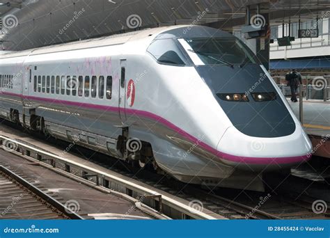 Shinkansen Bullet Train Editorial Stock Image - Image: 28455424