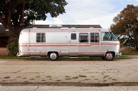 An Original Airstream Excella 280 Motorhome - A Retro-Luxury Home On Wheels