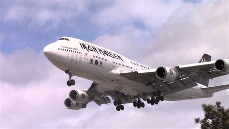 RARE: Iron Maiden Boeing 747-400 landing RWY 23 @ Toronto Pearson Int'l ...