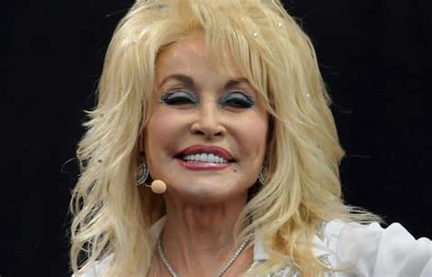 Top 5 Dolly Parton Without Makeup Photos Revealed