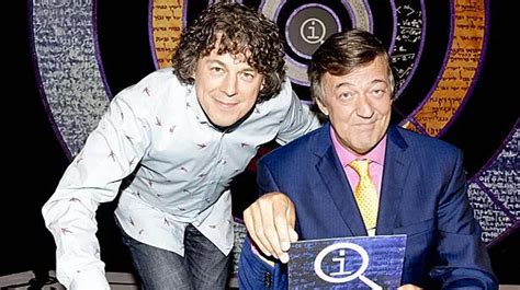 QI: 50 amazing facts from 10 years of Stephen Fry show - Mirror Online