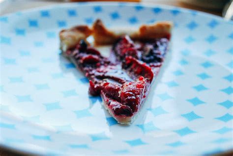 simplest plum tart