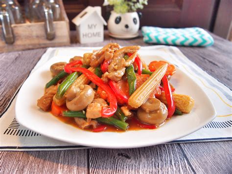 SUPER EASY CHINESE RECIPE: Stir Fried Chicken w/ Vegetables – Spice N' Pans