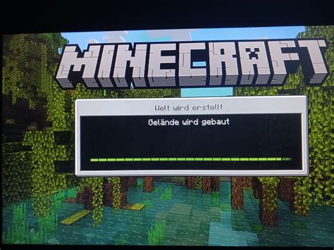 Stuck at loading screen in Bedrock : r/Minecraft