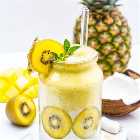 Tropical golden kiwi smoothie | Kiwi smoothie, Vegan drinks, Healthy drinks