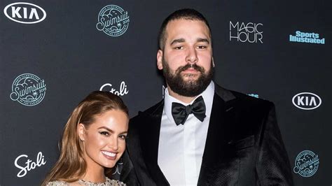 "You have to fight...," Haley Kalil posts cryptic message after split with former NFL star Matt ...