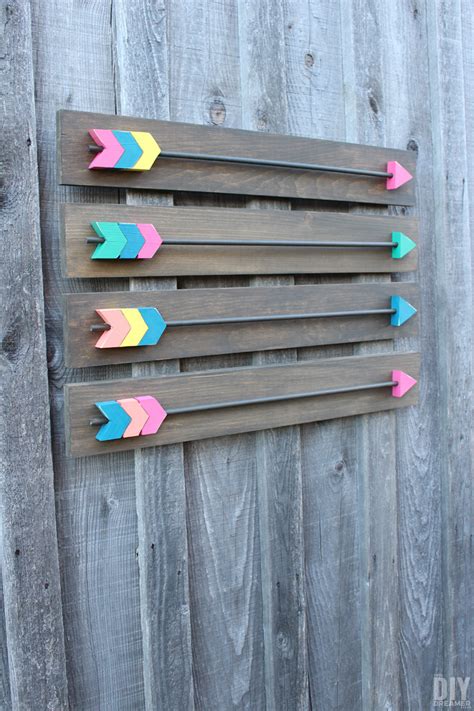 Arrow Wall Decor - DIY Wood Arrows Wall Art