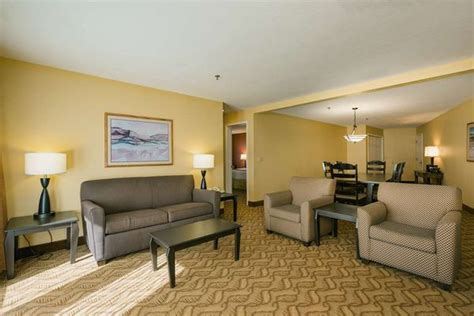 BEST WESTERN DURANGO INN & SUITES - 52 Photos & 39 Reviews - 21382 US Highway 160 W, Durango ...