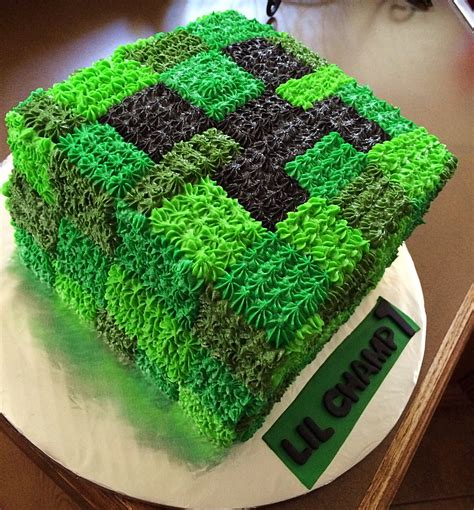 Minecraft Creeper Cake