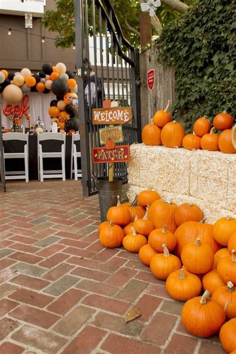 20+ Backyard Halloween Party Ideas