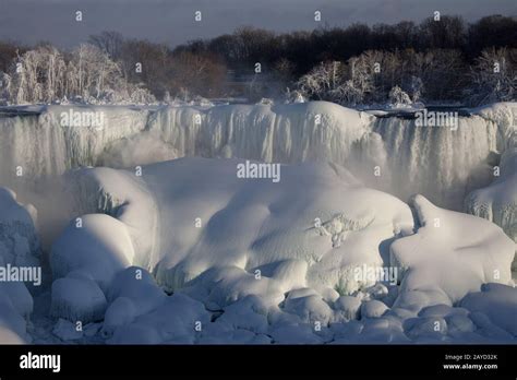 Winter Niagara Falls Stock Photo - Alamy