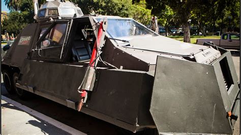 Tornado chasers' truck shoots Imax from inside storms (photos) - CNET