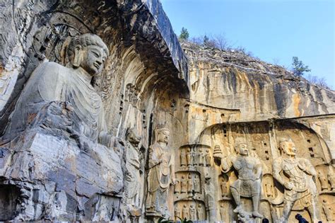 Longmen Grottoes Statues Photos, Longmen Grottoes Images - Easy Tour China