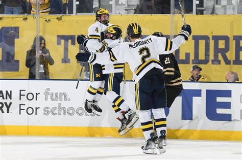 umich hockey | Hockey, Basketball court, Michigan wolverines