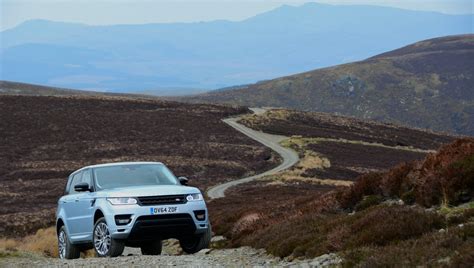 Range Rover Sport Hybrid Review - GreenCarGuide.co.uk