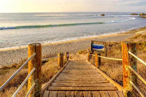 Unwind at Simi Valley's Neighboring Beaches: Beauty, Accessibility, and History