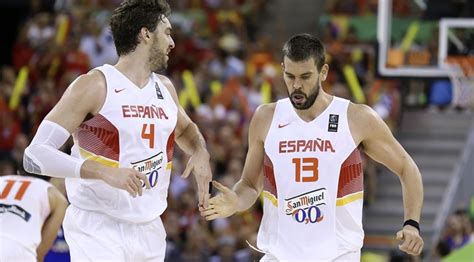 Pau, Marc Gasol receive highest award in Spain - FIBA.basketball