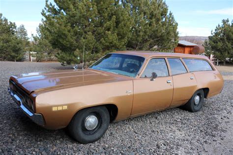 Cheap One Owner Wagon: 1971 Plymouth Satellite | Barn Finds