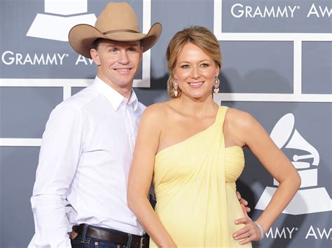 Reality TV show to focus on singer Jewel's family - CBS News