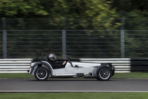 Caterham Seven Superlight Limited (2016) - picture 15 of 16