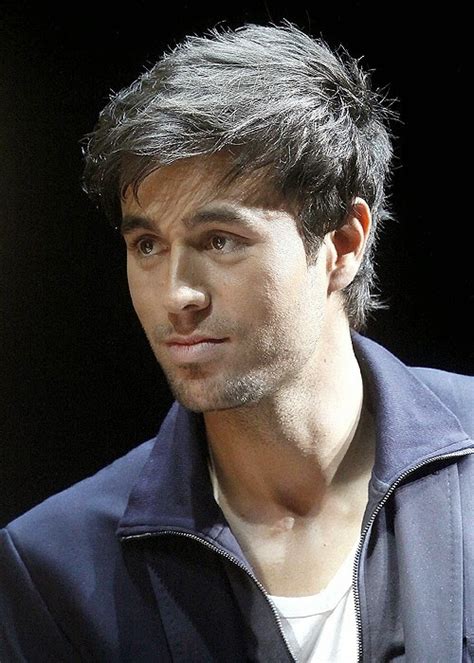 Enrique İglesias Hairstyles | Men Hair Styles, Clothing, Women Hair Colors