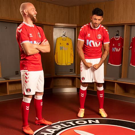 Charlton Athletic 2020-21 Hummel Home Kit | 20/21 Kits | Football shirt ...