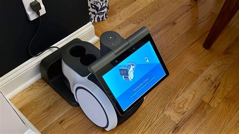 Amazon Astro Review: A Security Robot With the Soul of Alexa