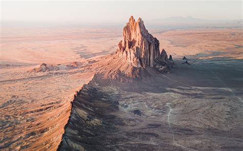 Shiprock New Mexico - Massive & Mysterious Formations | OC [2500 x 1563 ...