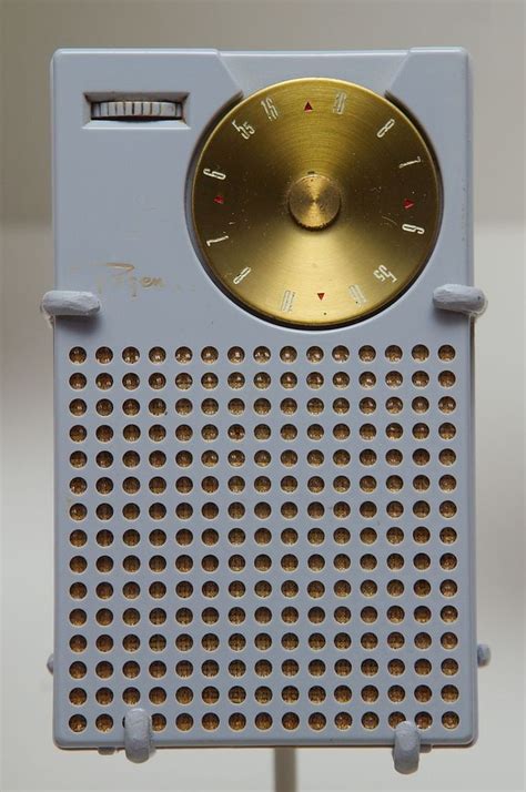 CONELRAD | Transistor radio, Transistor radio vintage, First transistor