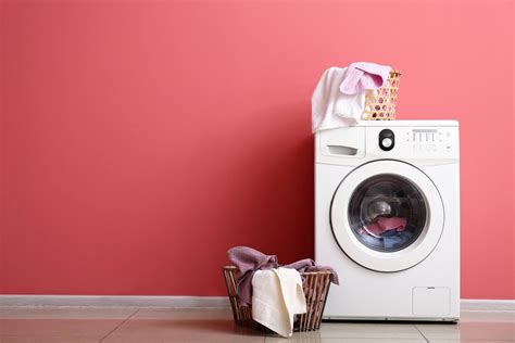 How to Wash Clothes in a Washing Machine | Cleanipedia