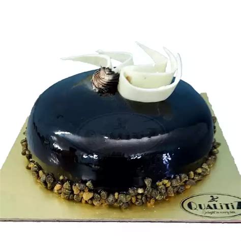 Chocolate Crunch Cake – Qualitiz Cake & Bakery