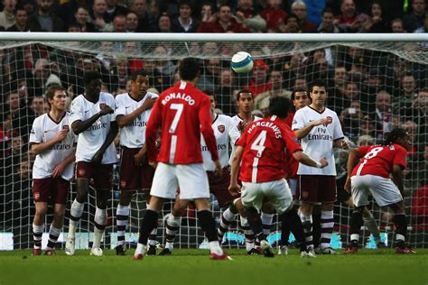 Man Utd: Cristiano Ronaldo & Owen Hargreaves' ingenious free-kick v Arsenal