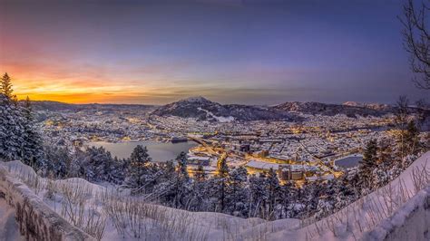 Floibanen Funicular in Bergen City Centre - Tours and Activities | Expedia