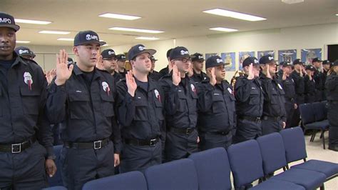 42 new Milwaukee Police Department recruits sworn in; 38 men, four women