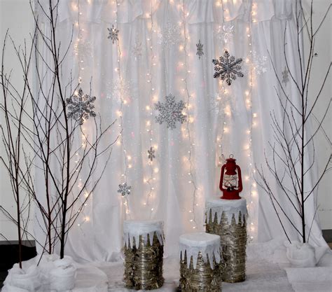 Winter photo booth backdrop. Christmas backdrop. @billiemcintosh | Diy ...