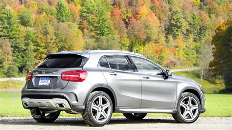 2015 MERCEDES-BENZ GLA250 4Matic, GLA45 AMG Review - autoevolution