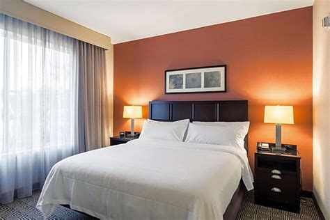 Embassy Suites By Hilton Elizabeth-Newark Airport