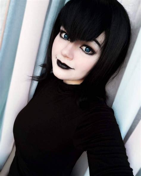 Comic Con Society | Mavis dracula, Cosplay, Cosplay makeup