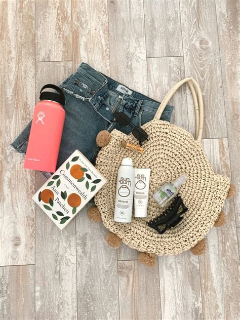 10 Must Have Beach Bag Essentials for Summertime