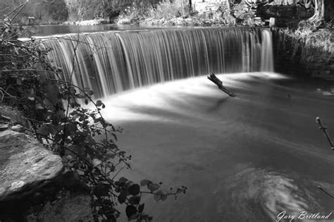 "Rishton paper mill weir" by jackrovers at PicturesofEngland.com