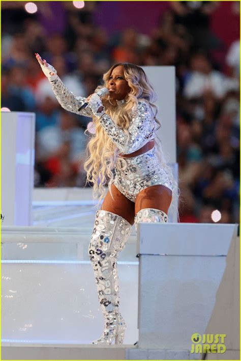 Photo: super bowl halftime show 2022 34 | Photo 4704936 | Just Jared