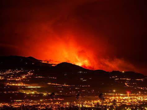 Thousands evacuated as fires rage in Tenerife in Spain’s Canary Islands | Climate Crisis News ...