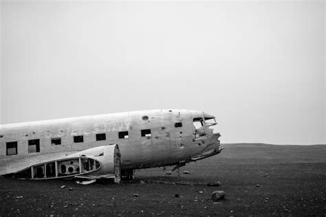 Featured Photo: Sólheimasandur Plane Crash - Nomad Photographer