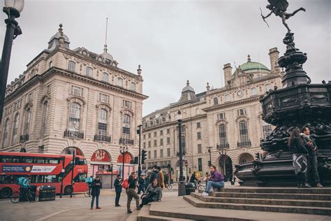 Learn More About the Piccadilly Circus Statue — Zedwell